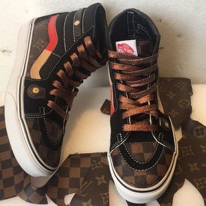 Women Vans / Louis Vuitton 1of a kind Custom Collaboration ( size 9 )